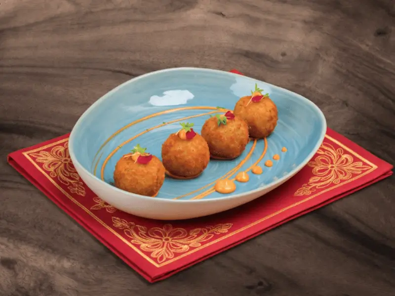 Potato balls with cheese